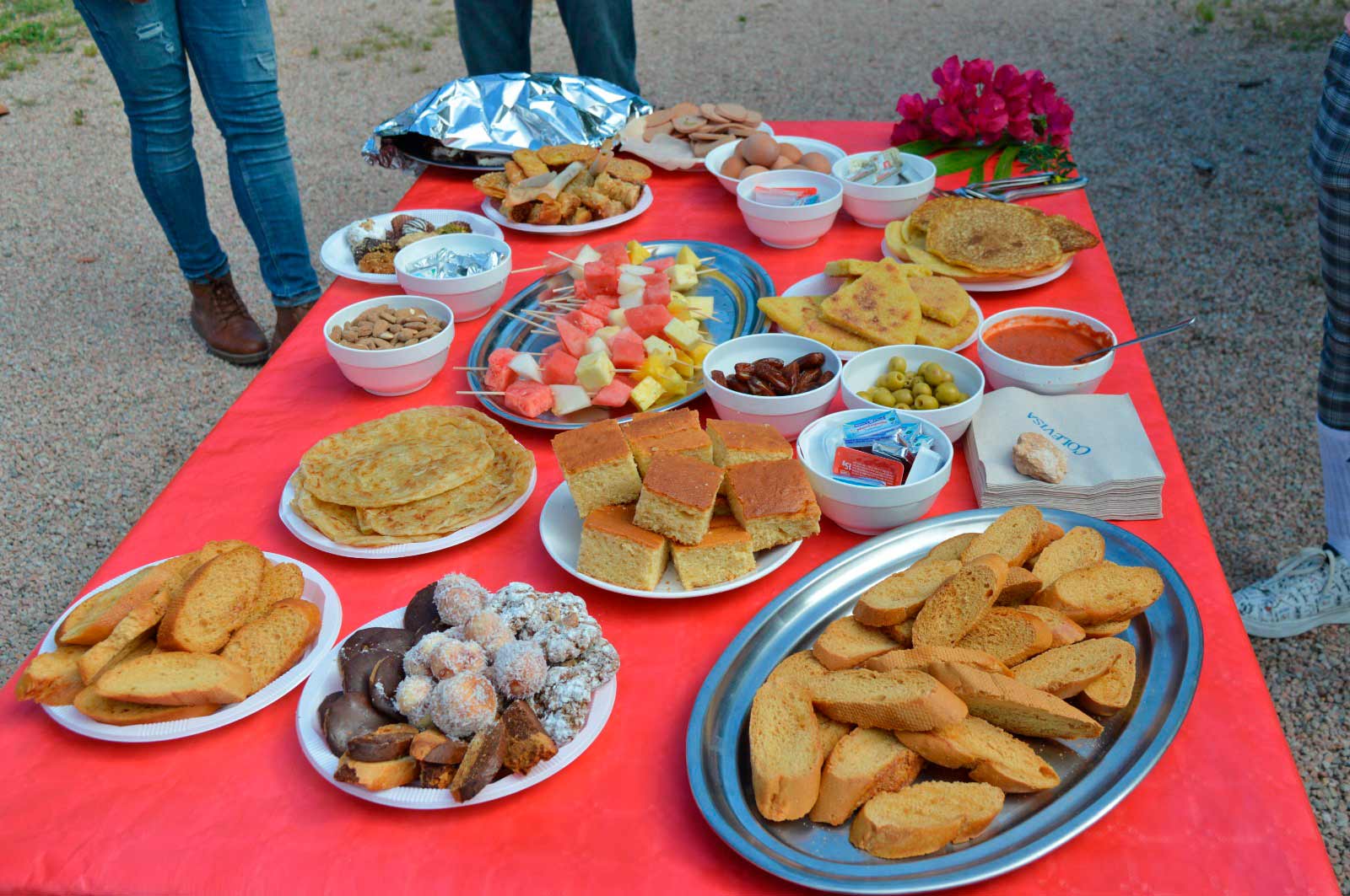Mesa comida final de Ramadám.